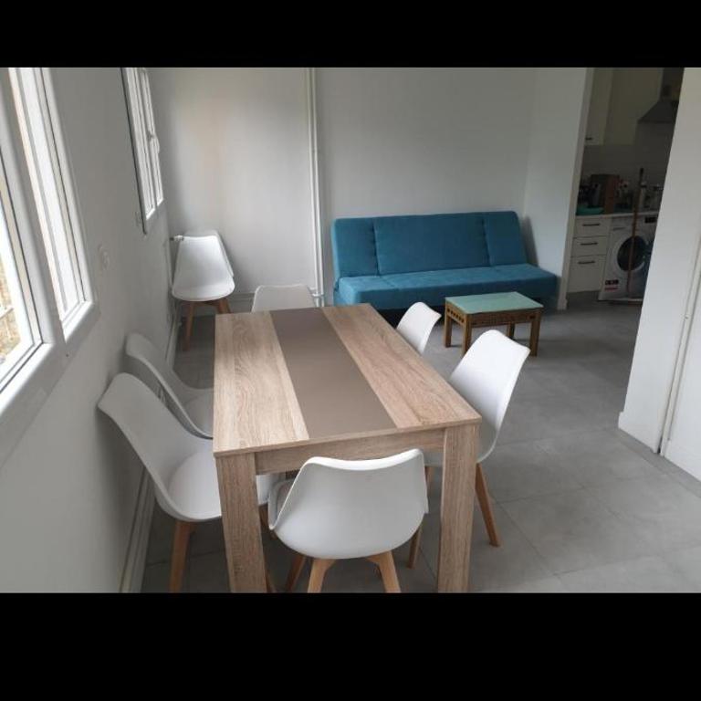 Grand Appartement, 2 ou 3 ou 4 pieces, tramway sur place, proche gare sncf St Augustin 900 metre , aéroport 1200 metre, plage ou Allianz riviera 10 min, palais nikaia 2 min , supermarché sur place, parking possible si disponible ou payant à 1000 metre - Apartamento de 2 dormitorios - 16