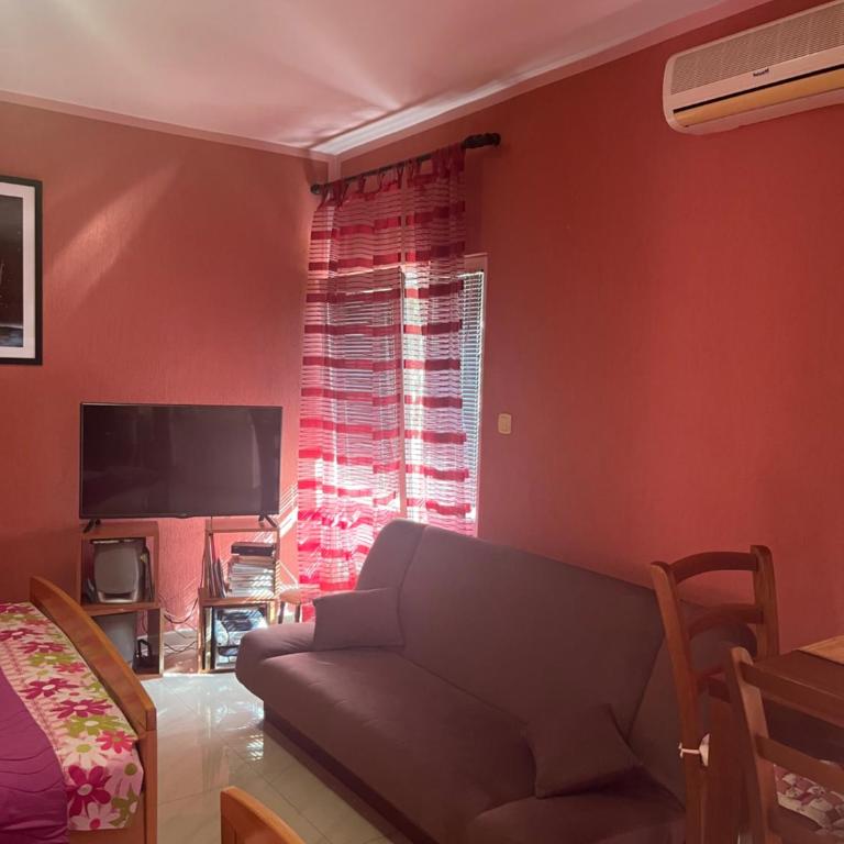 Apartments Klakor - One-Bedroom Apartment with Balcony - 2