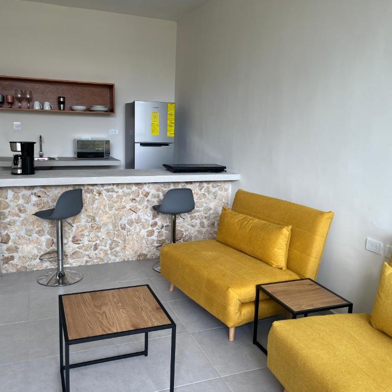 Casa Itzae Hotel Boutique - Deluxe One-Bedroom Apartment with Garden View - 6