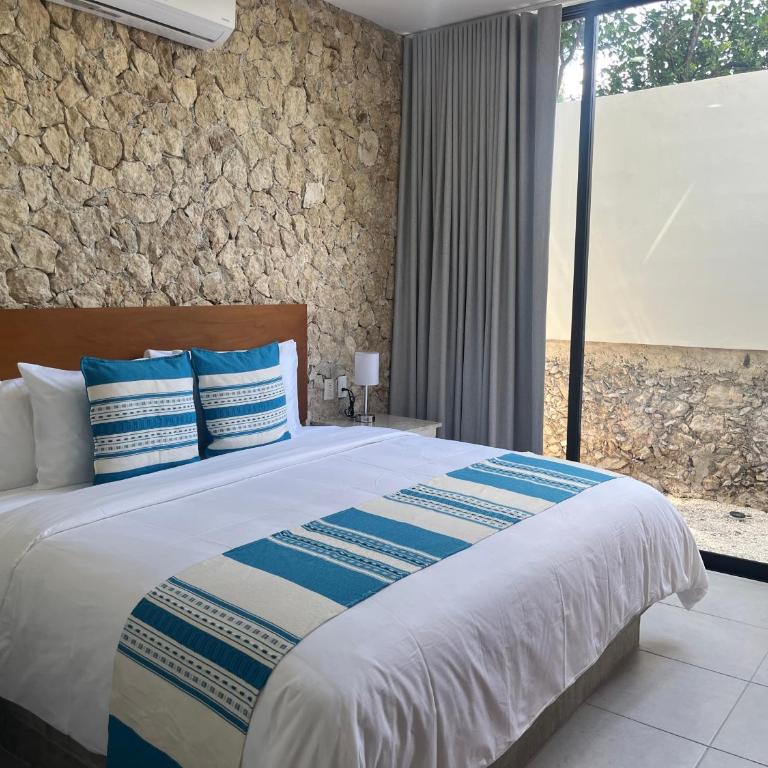 Casa Itzae Hotel Boutique - Deluxe One-Bedroom Apartment with Garden View - 3