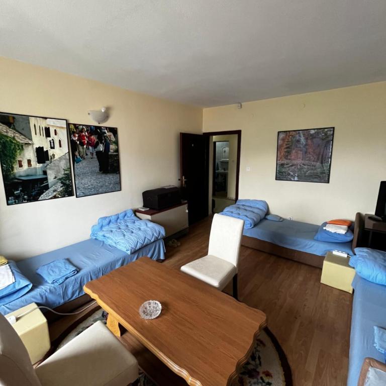 Pear House 1 - Three-Bedroom Apartment - 6