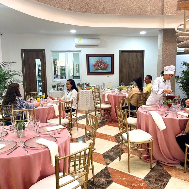 Hotel Prado 72 INN - Habitación Deluxe (2 adultos + 1 niño) - 5