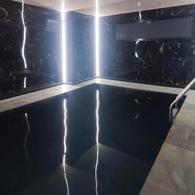 R luxury piscine et spa privatifs - Haus mit 1 Schlafzimmer - 1