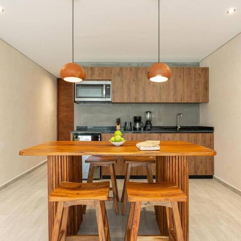 Cozy Apartament with a king size bed - Apartment with Pool View - 10