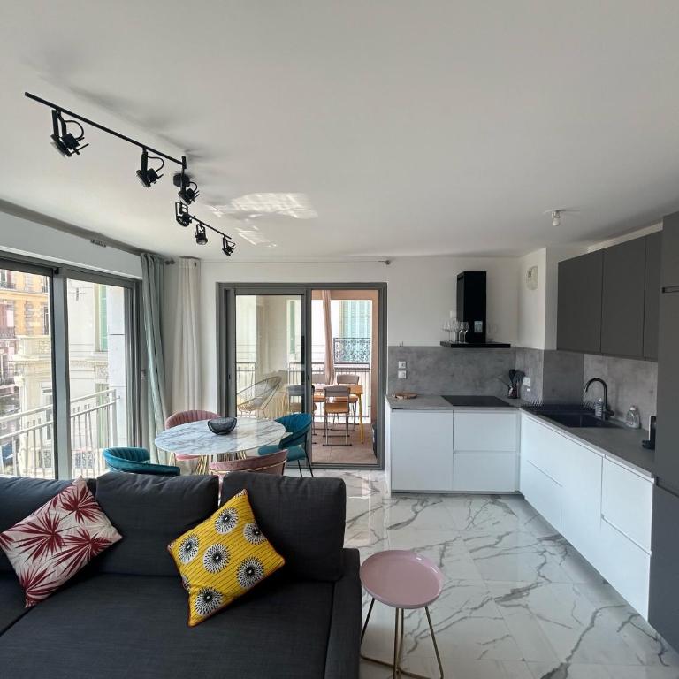 Appartement Neuf et Équipé À Deux Pas de la Mer et Face au Casino en Plein Centre - Apartment mit 1 Schlafzimmer - 6