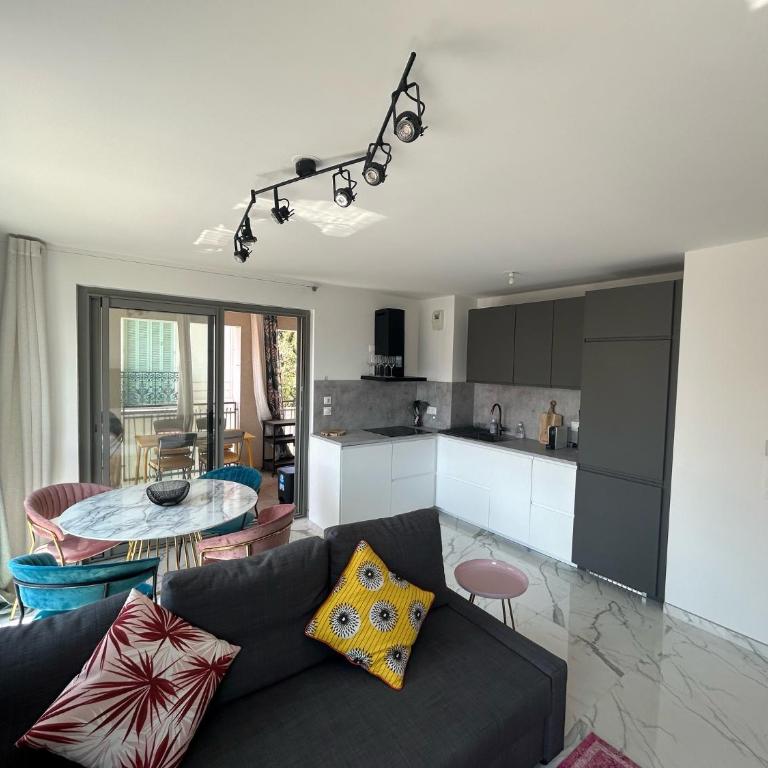 Appartement Neuf et Équipé À Deux Pas de la Mer et Face au Casino en Plein Centre - Apartment mit 1 Schlafzimmer - 9