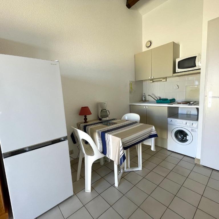 Studio calme avec terrasse et parking à Banyuls-sur-Mer - FR-1-309-87 - Studio - 4