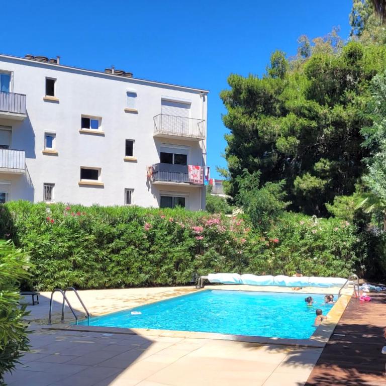 Canet-en-Roussillon: T3 moderne, RDC, 4 pers, piscine, garage, proche mer - FR-1-794-156 - Appartement - 1