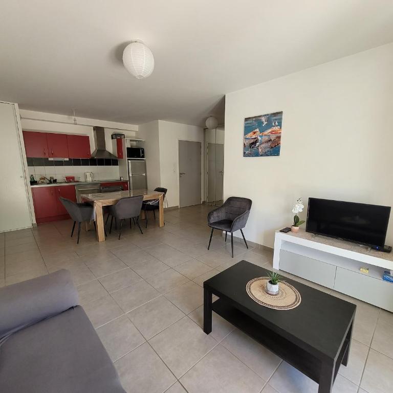 Canet-en-Roussillon: T3 moderne, RDC, 4 pers, piscine, garage, proche mer - FR-1-794-156 - Appartement - 16