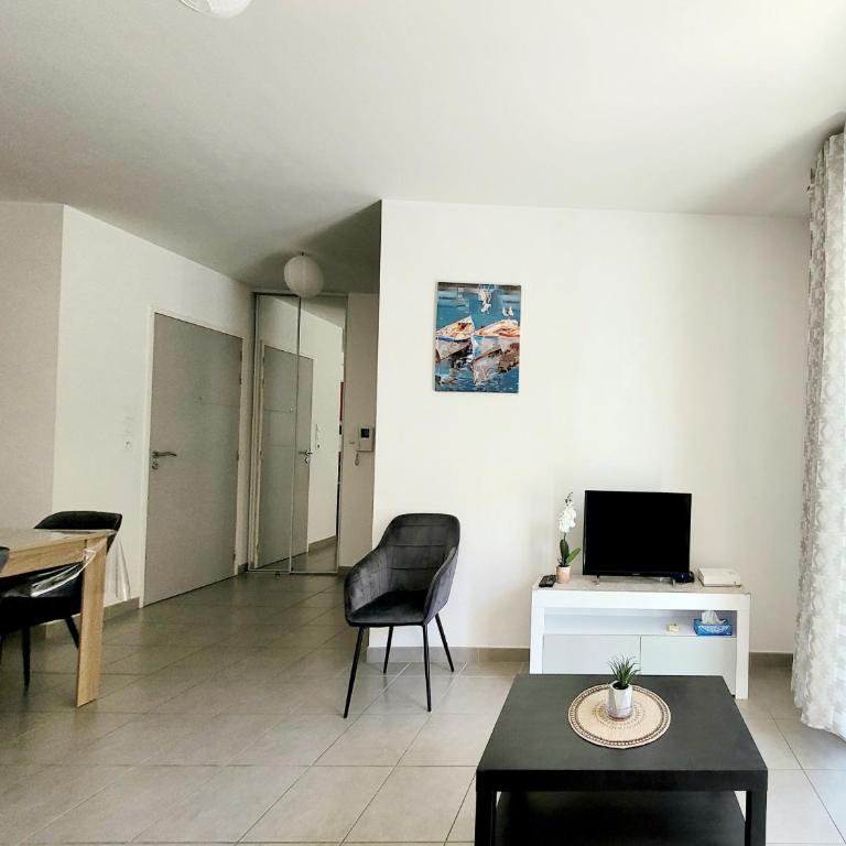 Canet-en-Roussillon: T3 moderne, RDC, 4 pers, piscine, garage, proche mer - FR-1-794-156 - Appartement - 17