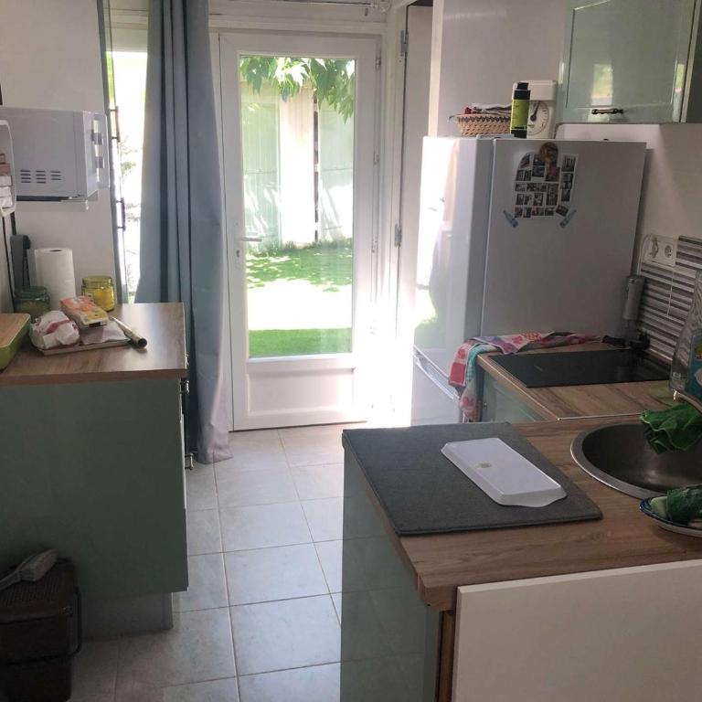 Maison Bungalow Climatisée avec Jardin Arboré, 3 Chambres, Wifi - Proche Plage et Commerces - FR-1-701-84 - Vacation Home - 3