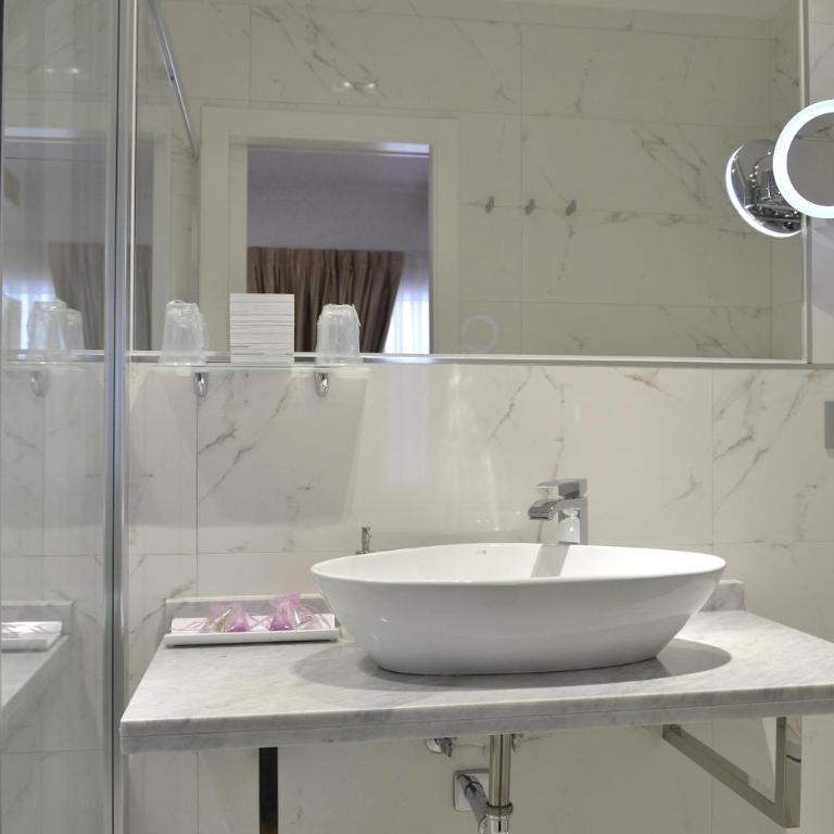Hostal Alexis Madrid - Superior Suite - 7