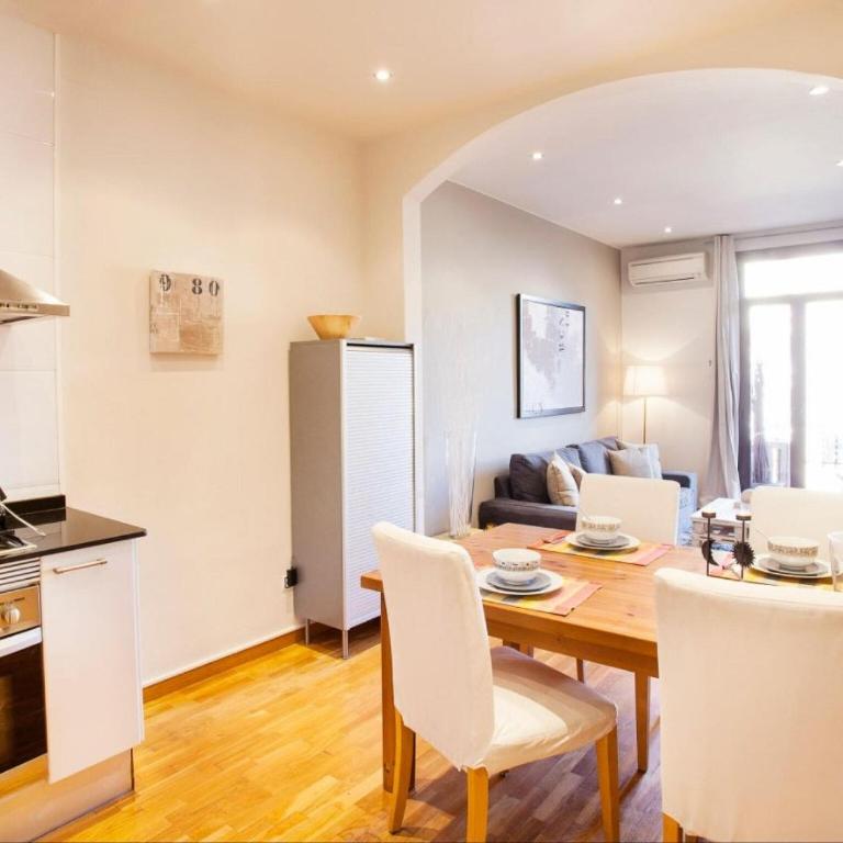 Premium apartment in Barcelona - Two-Bedroom Apartment - 12