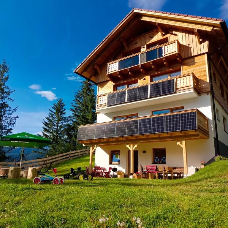 Chalet Leni - Apartment mit Blick auf die Berge - 2