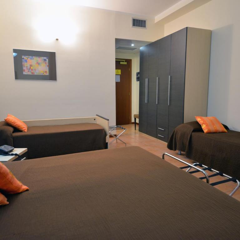 Hotel Ferrari - Camera Familiare - 4
