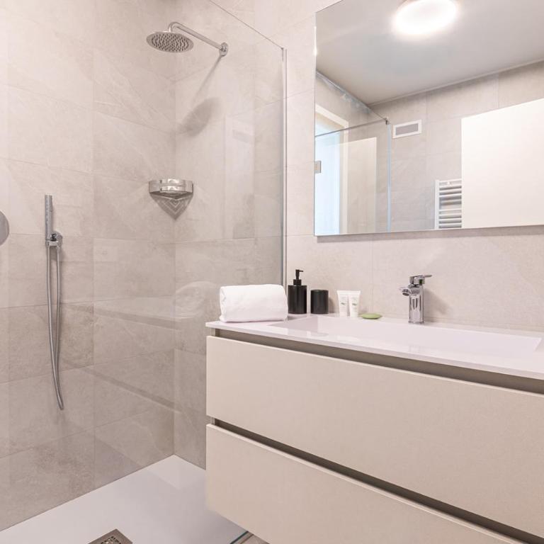 Lago Dorato Luxury Apartments - Lake Como View - Appartamento con 2 Camere da Letto e con Vista - 17