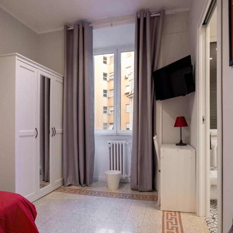 CASA VACANZA San LO' ZONA SAN LORENZO TERMINI ROMA - Double Room with Private Bathroom - 5