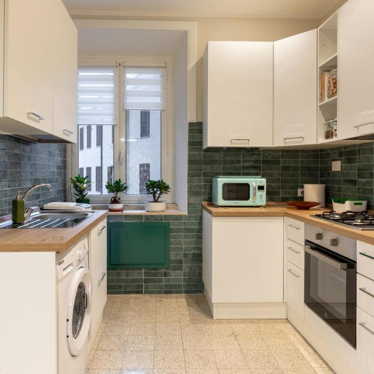 CASA VACANZA San LO' ZONA SAN LORENZO TERMINI ROMA - Double Room with Private Bathroom - 13