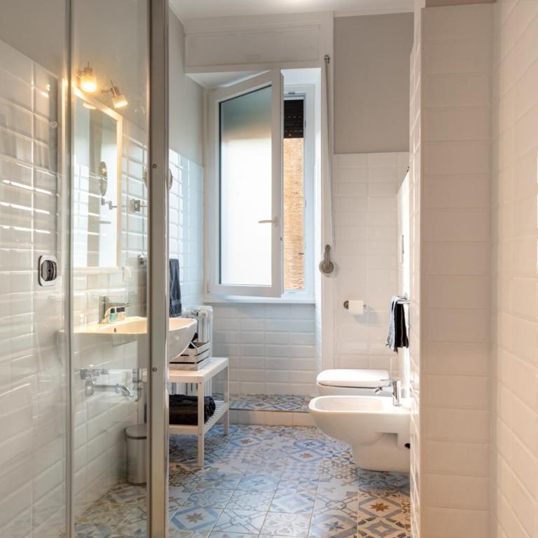 CASA VACANZA San LO' ZONA SAN LORENZO TERMINI ROMA - Double Room with Shared Bathroom - 14