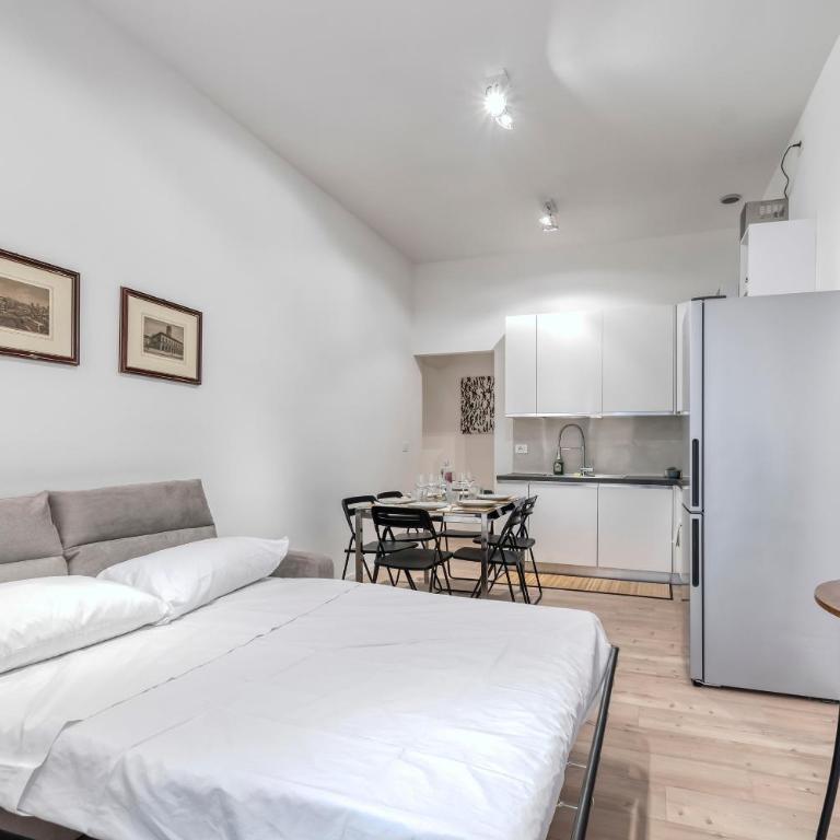 Carbonara Palace 2 - Luxury Comfort under Medieval Towers - Two-Bedroom Apartment - 22