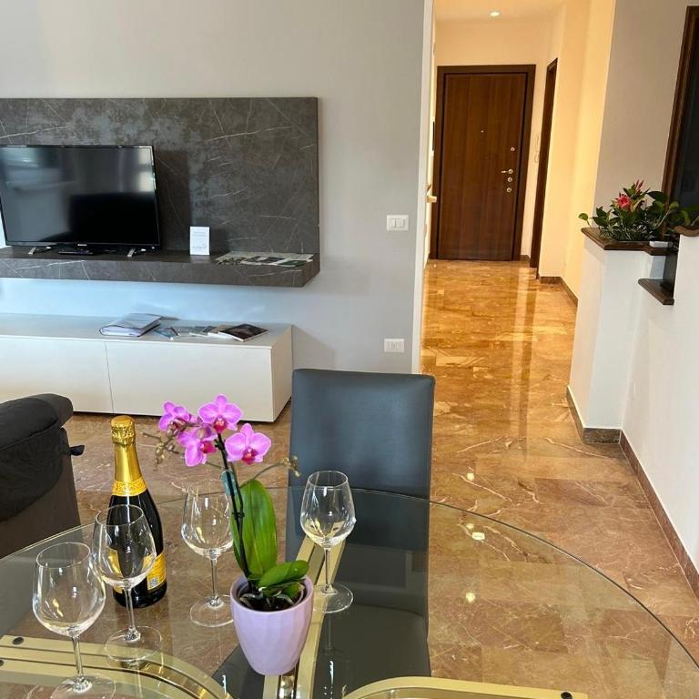 Le Farfalle - Appartamento con 2 Camere da Letto e Vista Lago - 1