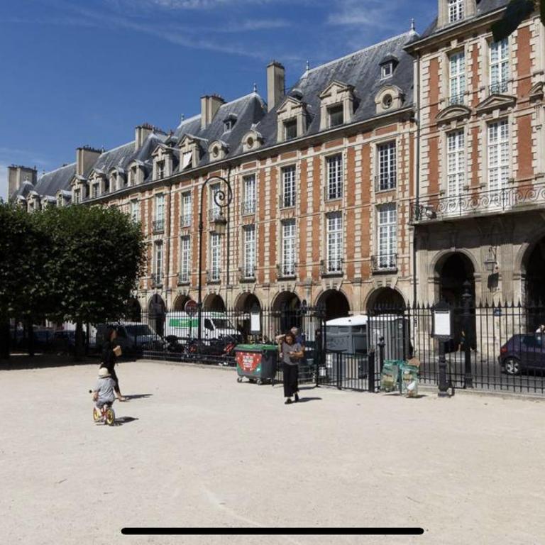 Le Marais - Steps from Place des Vosges Aldaro - One-Bedroom Apartment - 16