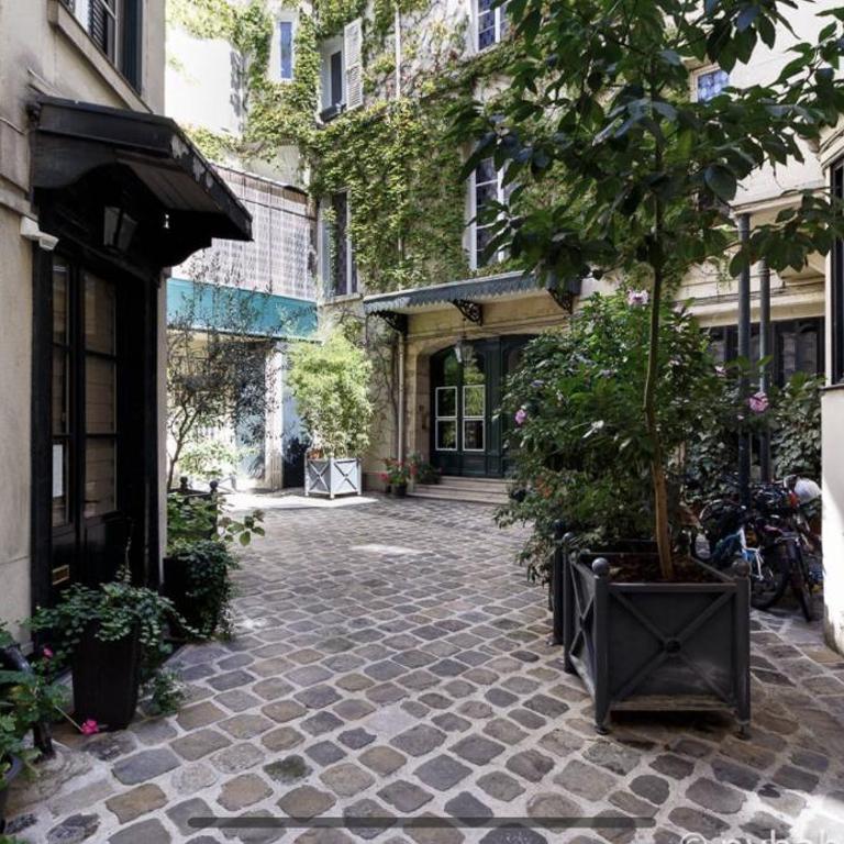 Le Marais - Steps from Place des Vosges Aldaro - One-Bedroom Apartment - 14