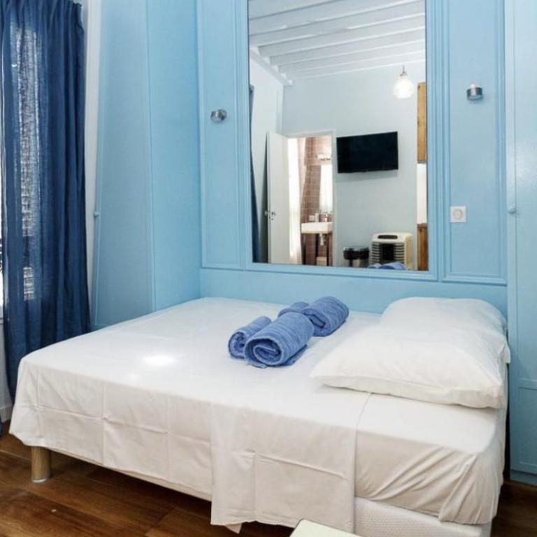 Le Marais - Steps from Place des Vosges Aldaro - One-Bedroom Apartment - 1