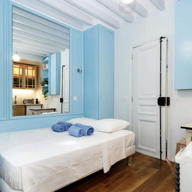 Le Marais - Steps from Place des Vosges Aldaro - One-Bedroom Apartment - 3