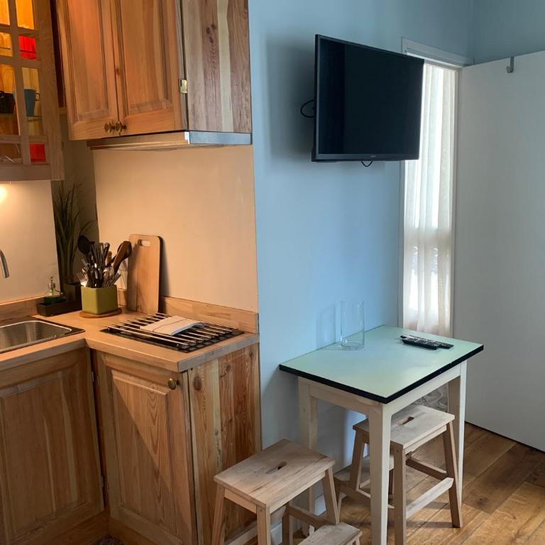 Le Marais - Steps from Place des Vosges Aldaro - One-Bedroom Apartment - 8
