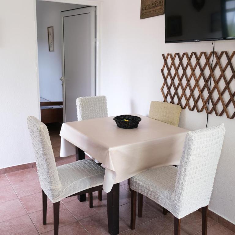 Apartmani Janosevic - Apartman sa Balkonom - 6
