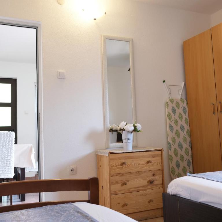 Apartmani Janosevic - Apartman sa Balkonom - 3