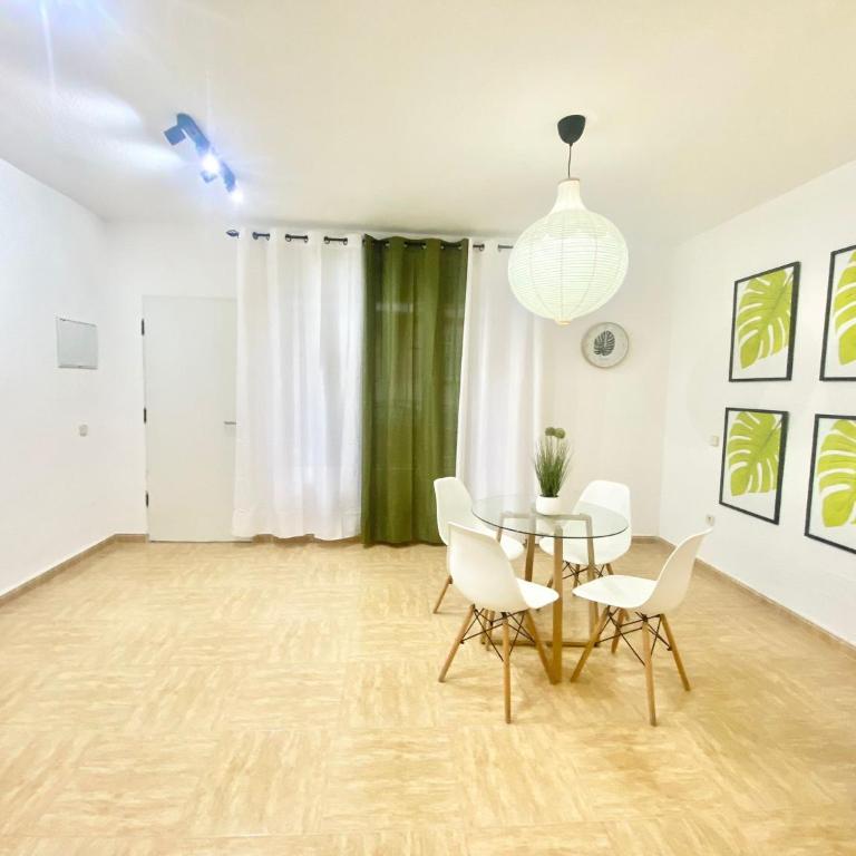 Méndez Álvaro Callejo Street - One-Bedroom Apartment - 11