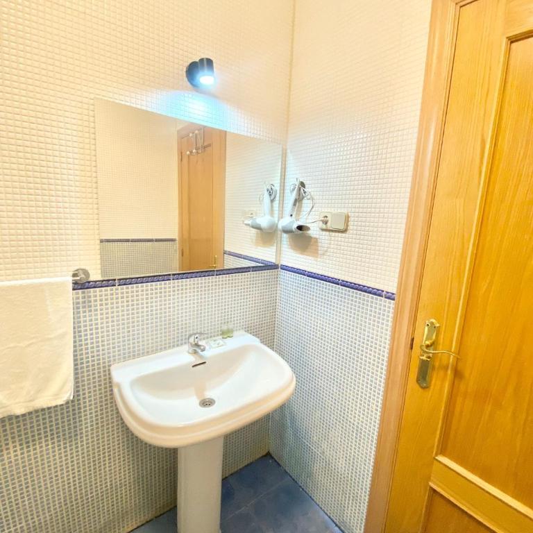 Méndez Álvaro Callejo Street - One-Bedroom Apartment - 20