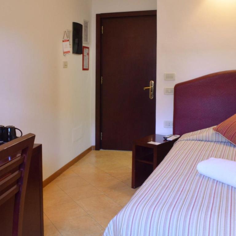 Hotel Cardinal of Florence - recommended for ages 25 to 55 - Camera Singola Deluxe - 5