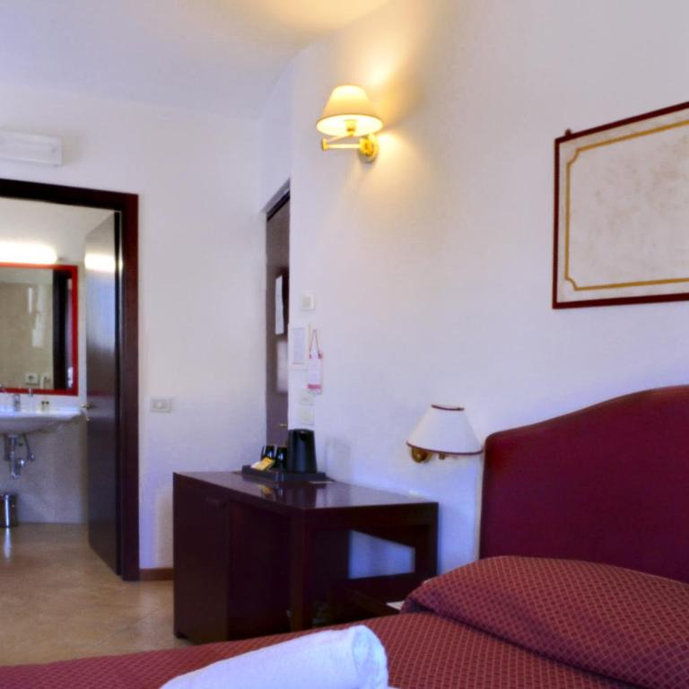 Hotel Cardinal of Florence - recommended for ages 25 to 55 - Camera Matrimoniale Comfort - 6