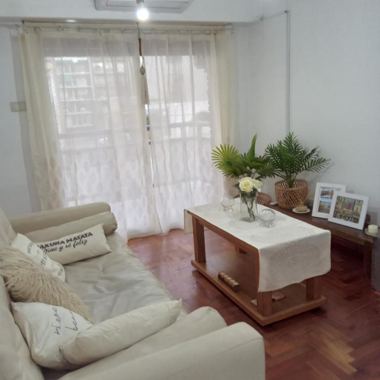 Impecable Amplio Luminoso 2 ambientes balcón Belgrano 1 cuadra subte Olleros - Apartamento de 2 dormitorios - 1