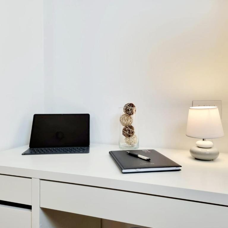 Glamour Suite by Accomodo - Economy Double Room - 15