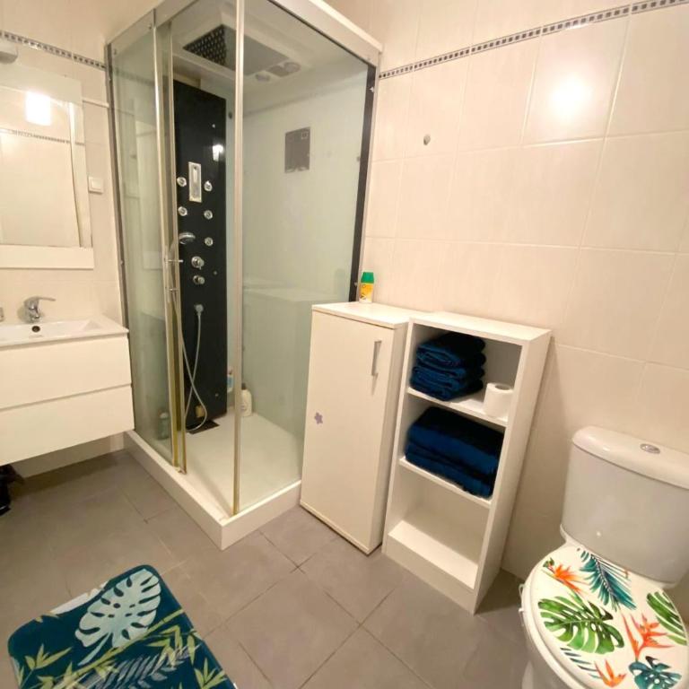 Le Familial, Piscine Plage et Garage - Apartment mit 2 Schlafzimmern - 10