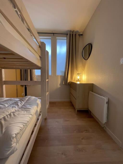 Grand appartement de charme-Calais Nord-Cour-Plage - Two-Bedroom Apartment - 7