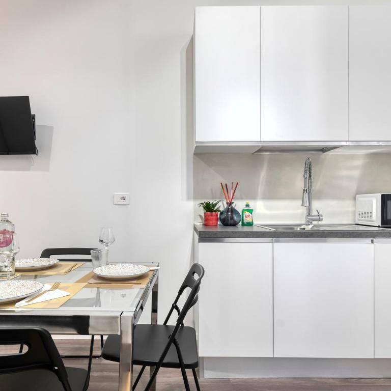 Carbonara Palace 3 - Luxury Comfort under Medieval Towers - Appartamento con 2 Camere da Letto - 10