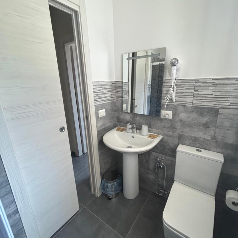 Gorizia Home - Appartamento con 3 Camere da Letto - 9