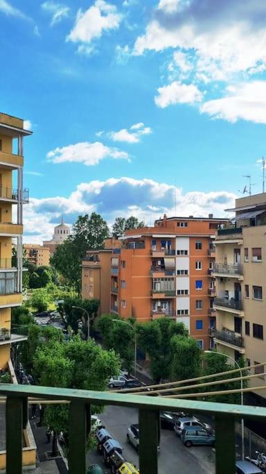 Quarto Piano - intero alloggio a Roma - Appartamento con 2 Camere da Letto - 35