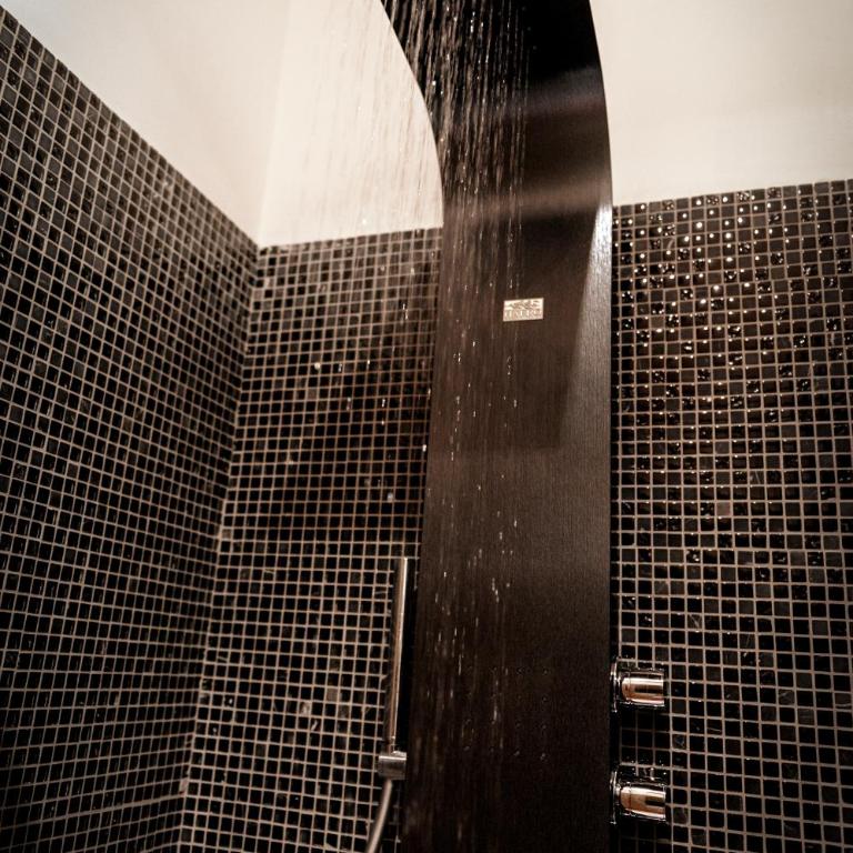 Two Chic Guesthouse - Deluxe Room - 14