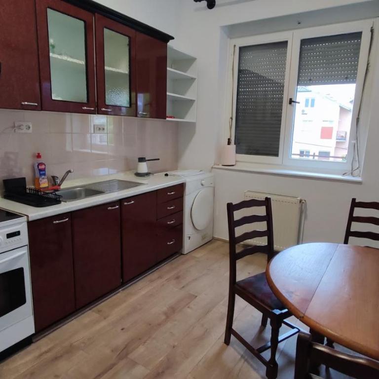 Central Lake Apartment - One-Bedroom Apartment - 3