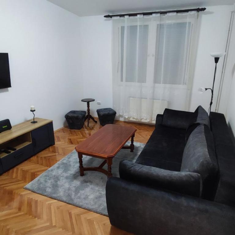 Central Lake Apartment - One-Bedroom Apartment - 8