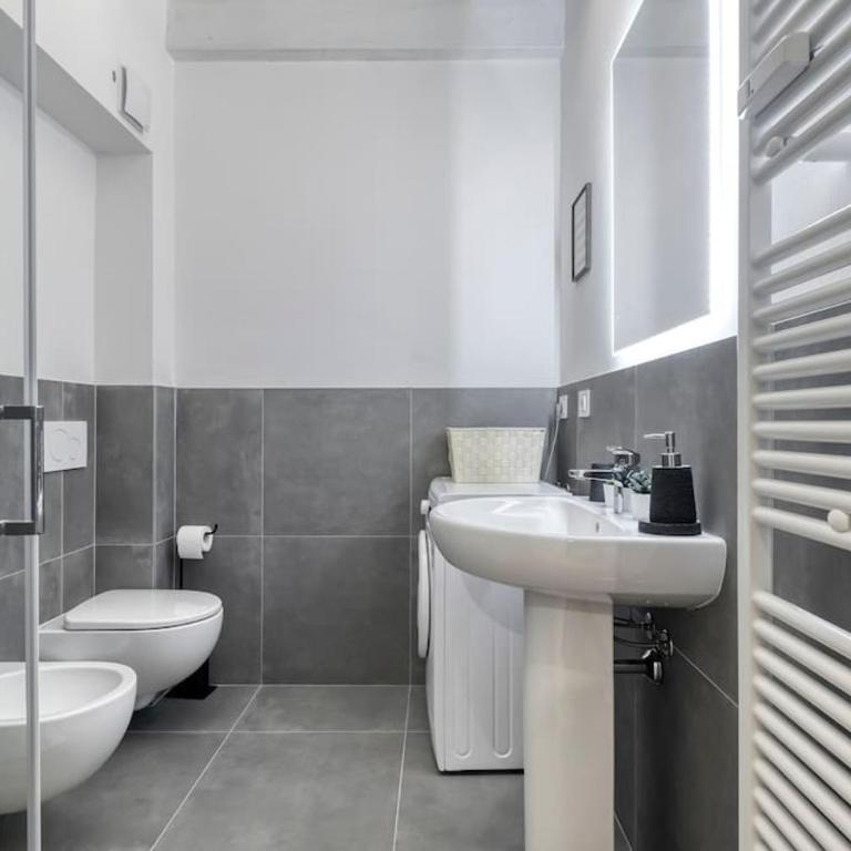 Carbonara Palace 5 - Luxury Comfort under Medieval Towers - Appartamento con 2 Camere da Letto - 9