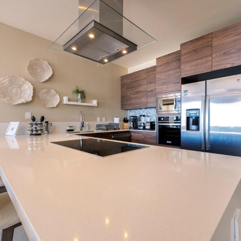 Luxury condo with pool, jacuzzi, and private terrace - Apartamento de 2 dormitorios - 11