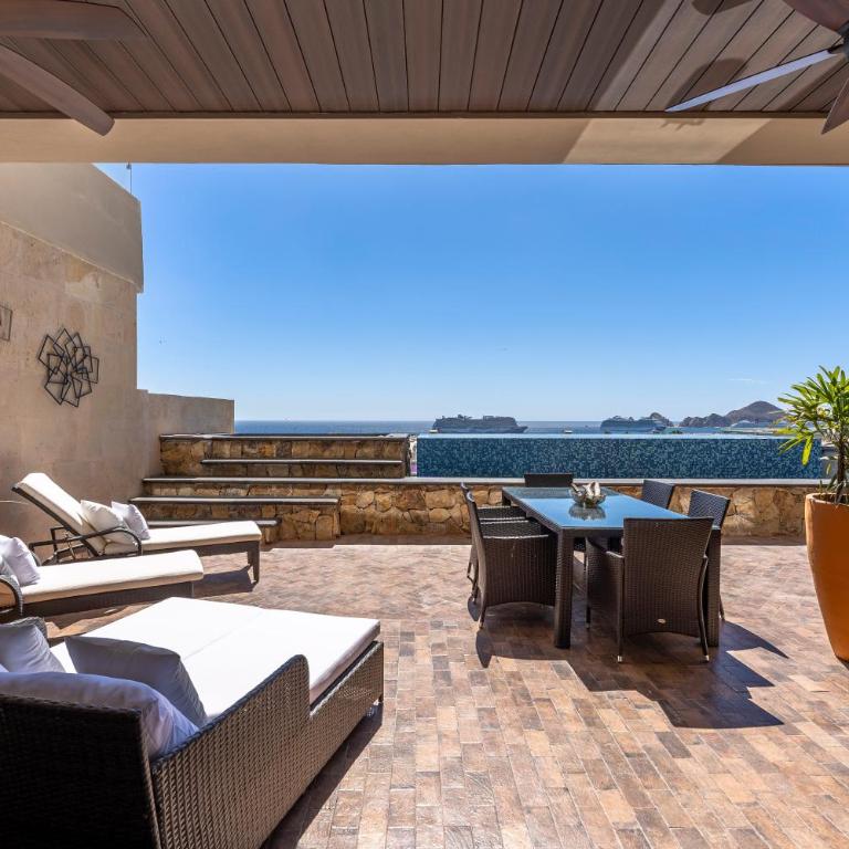 Luxury condo with pool, jacuzzi, and private terrace - Apartamento de 2 dormitorios - 24