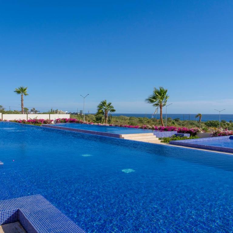 Luxury condo with pool, jacuzzi, and private terrace - Apartamento de 2 dormitorios - 43